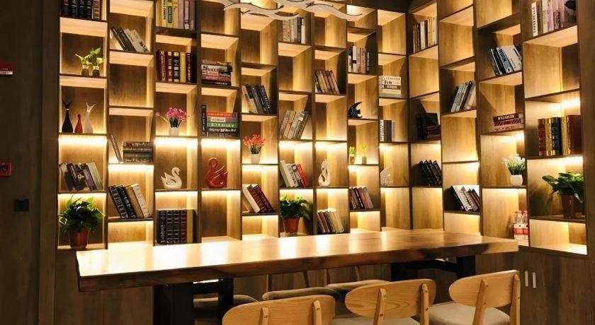 Gya Changzhou Wujin District Hutang New Era Furniture Plaza Hotel Ngoại thất bức ảnh