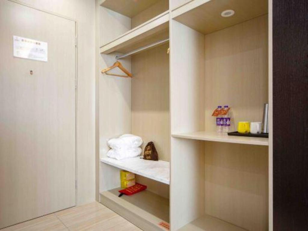 Gya Changzhou Wujin District Hutang New Era Furniture Plaza Hotel Ngoại thất bức ảnh